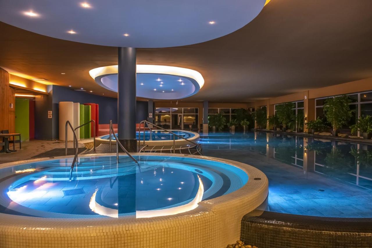 Hunguest Hotel Forrás Szeged Esterno foto