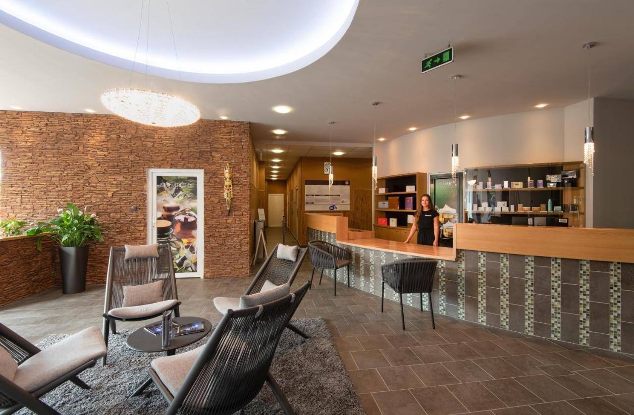 Hunguest Hotel Forrás Szeged Esterno foto