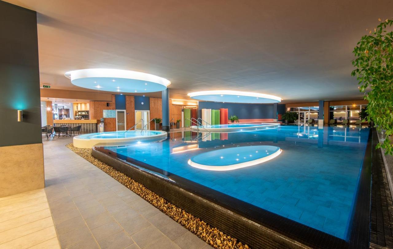 Hunguest Hotel Forrás Szeged Esterno foto